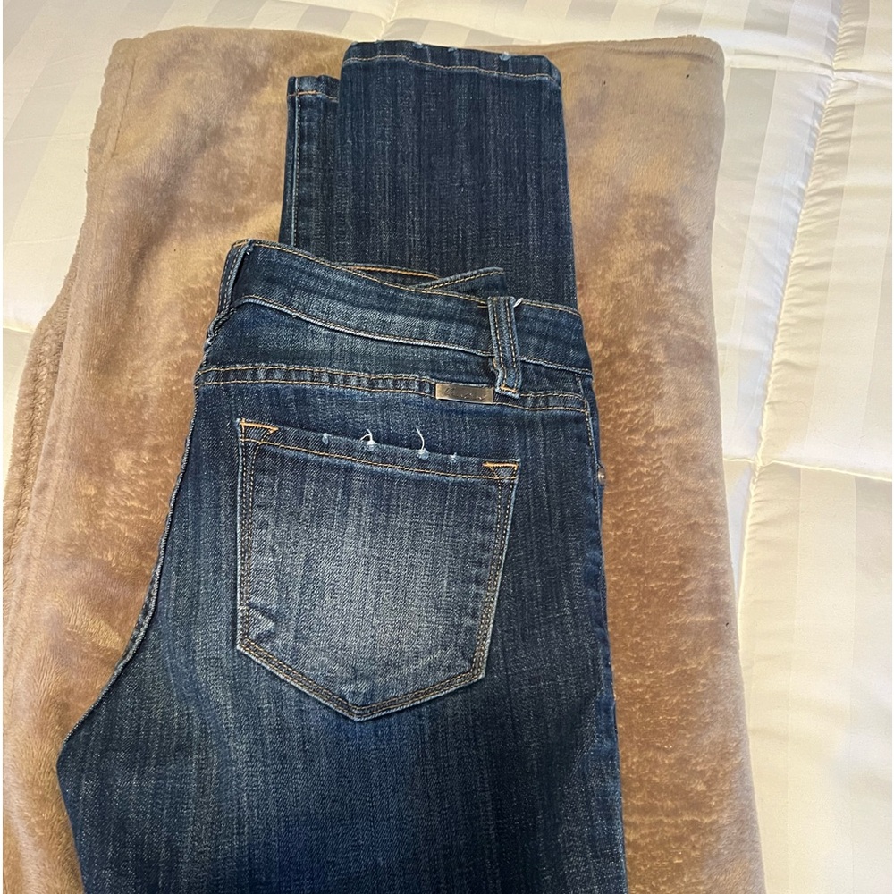 Kancan size 5 jeans. These jeans have a little bit of stretch in them 1%spandex.